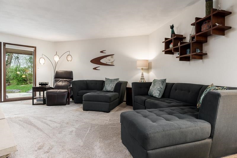 7834 North Gate Road Roscoe, IL 61073 - Photo 2 of 49