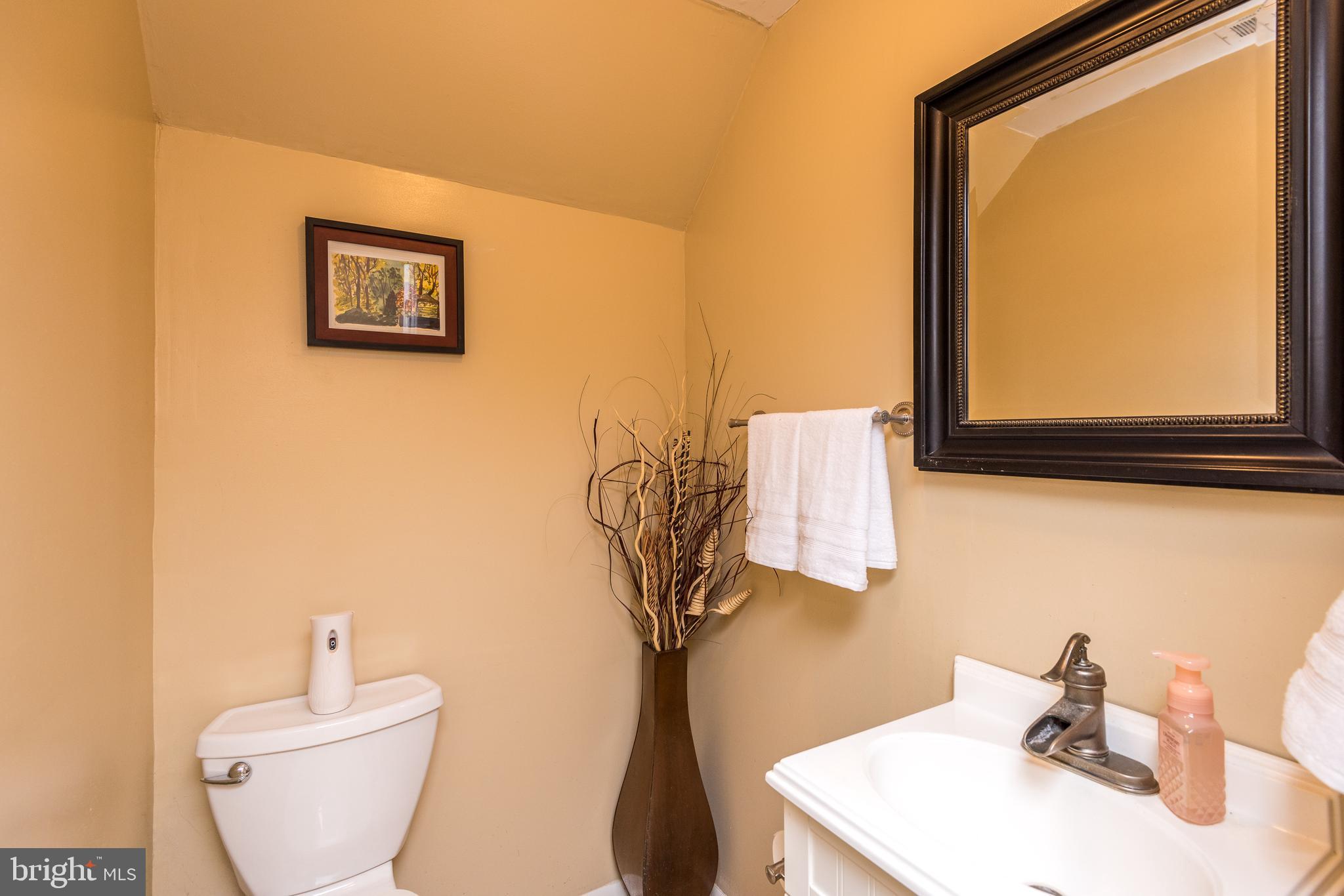 538 Concord Road Warminster, PA 18974 - Photo 30 of 44 Powder Room