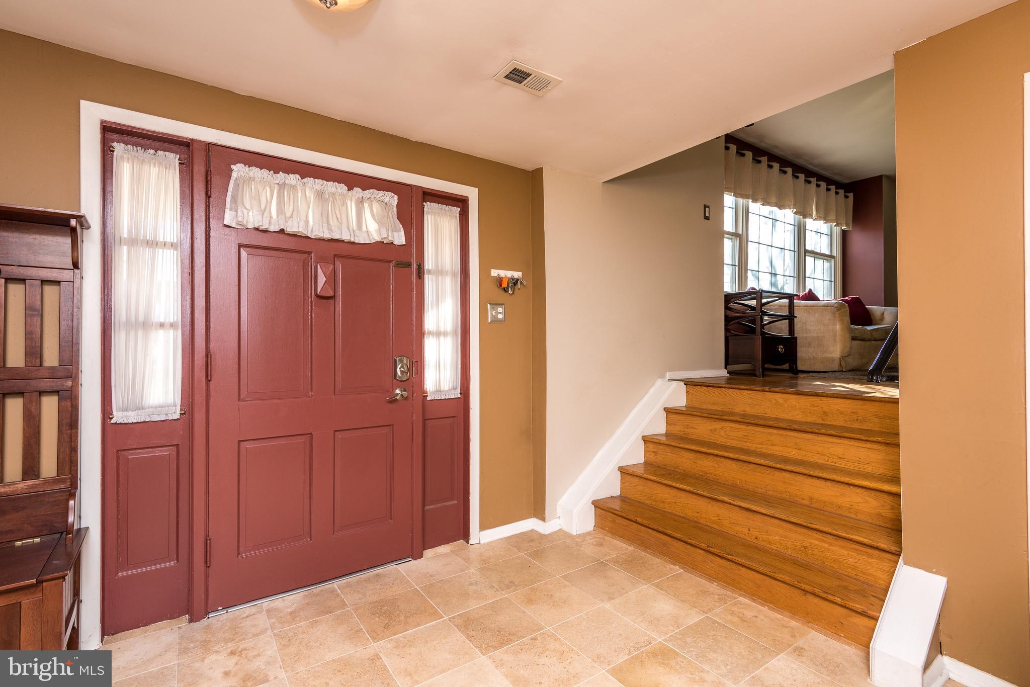 538 Concord Road Warminster, PA 18974 - Photo 4 of 44 Main Foyer