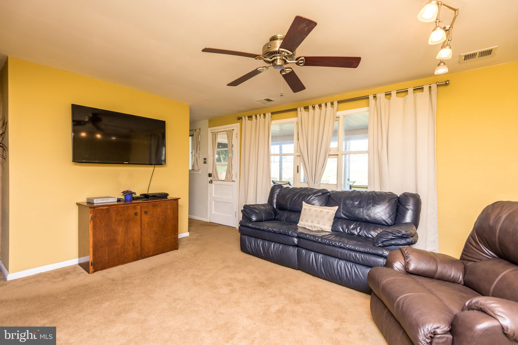 538 Concord Road Warminster, PA 18974 - Photo 31 of 44 Family Room