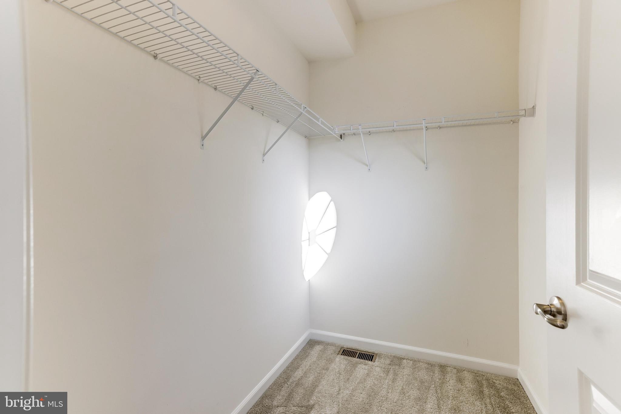 13660 Endeavour Drive, Unit 20C Herndon, VA 20171 - Photo 24 of 35 a view of small space