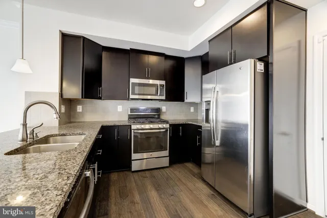 $2,950 | 13660 Endeavour Drive, Unit 20C, Herndon, VA 20171