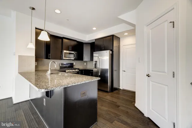 $2,950 | 13660 Endeavour Drive, Unit 20C, Herndon, VA 20171