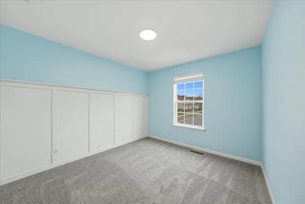 $2,900 | 3385 St Michel Court, St. Charles, IL 60175