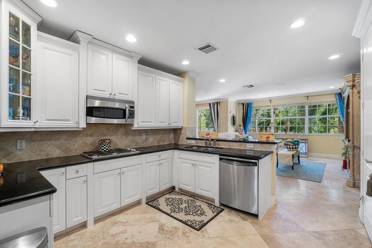 5590 Northeast Trieste Terrace Boca Raton, FL 33487 - Photo 11 of 40 008-5590NortheastTriesteTerrace-BocaRato