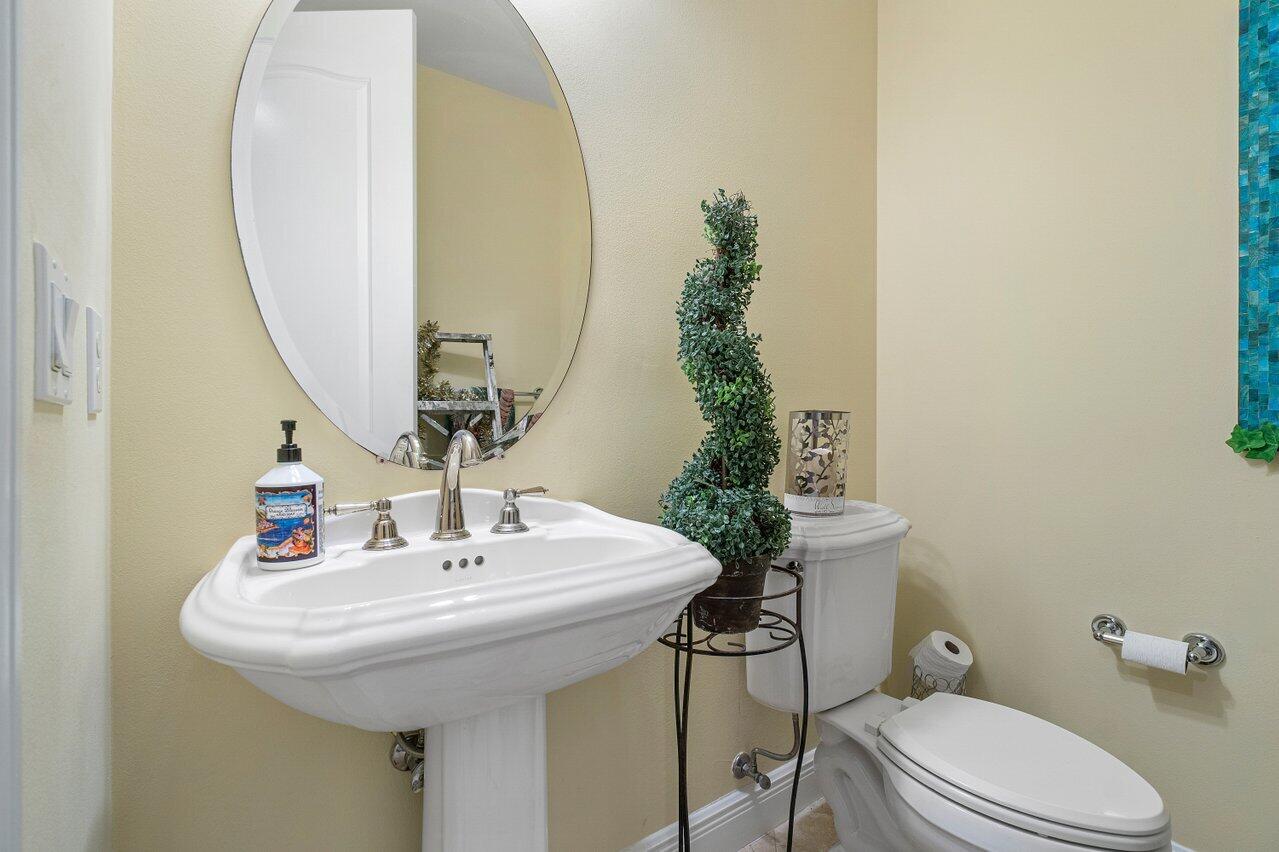 5590 Northeast Trieste Terrace Boca Raton, FL 33487 - Photo 17 of 40 014-5590NortheastTriesteTerrace-BocaRato