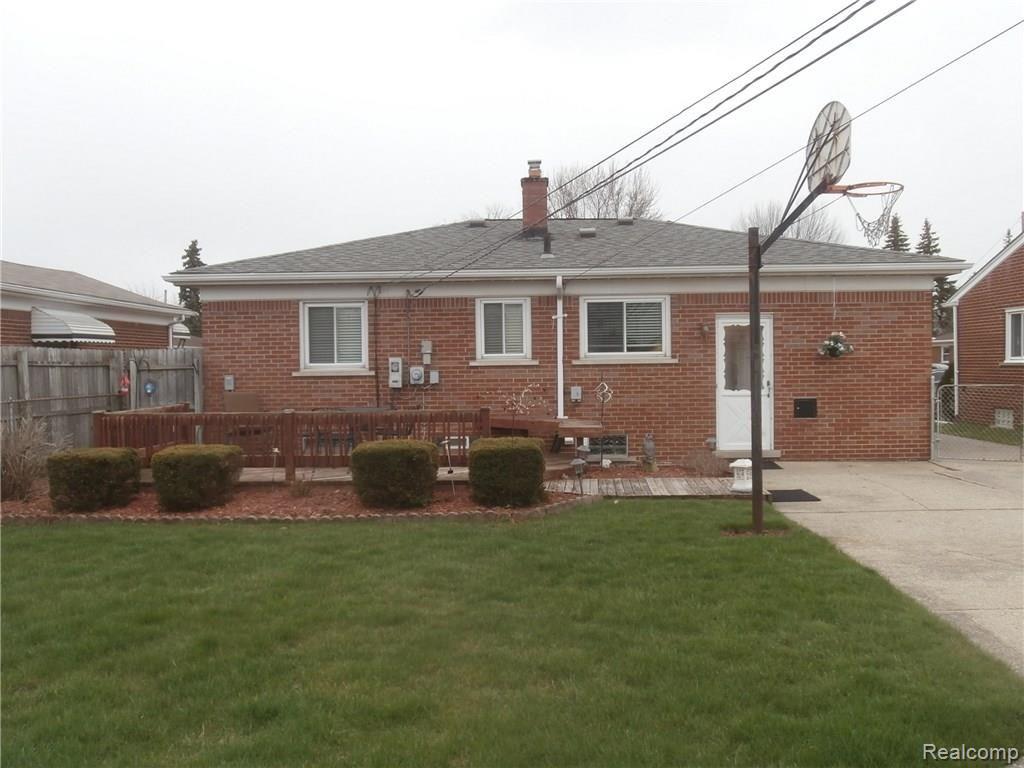 11223 Dale Warren, MI 48089 - Photo 6 of 35 dale street 006.JPG