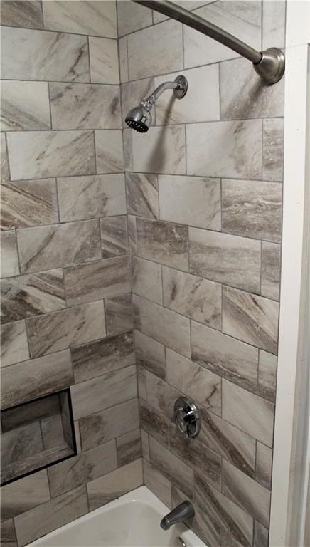 25 West Narragansett Avenue, Unit B Newport, RI 02840 - Photo 8 of 14