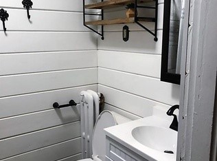 25 West Narragansett Avenue, Unit B Newport, RI 02840 - Photo 9 of 14