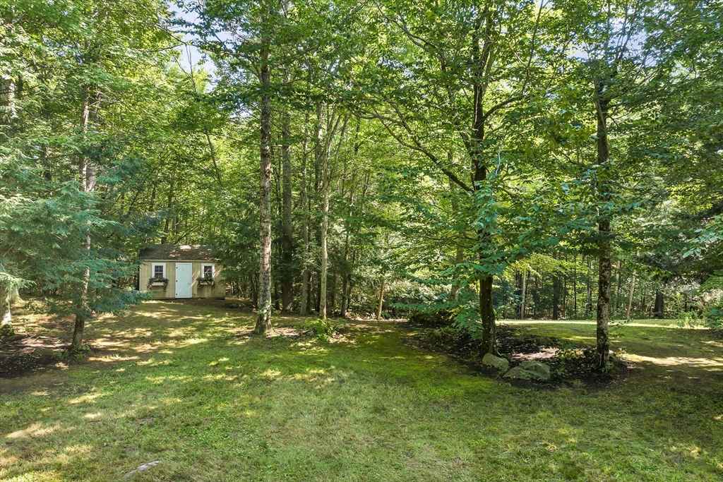 88 Gile Road Nottingham, NH 03290 - Photo 36 of 40