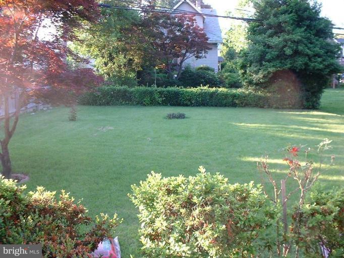 400 Danville Road Baltimore, MD 21206 - Photo 3 of 10 Nicely landscaped view from patio.