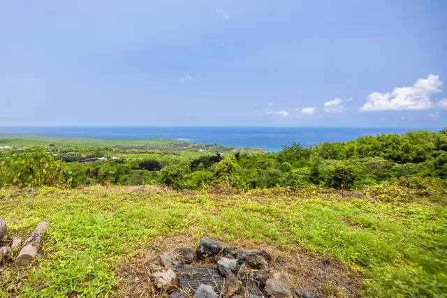 $990,000 | 82-5900 Government Main Road, Captain Cook, HI 96704