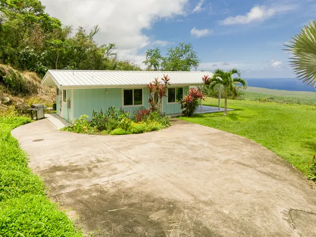 $990,000 | 82-5900 Government Main Road, Captain Cook, HI 96704