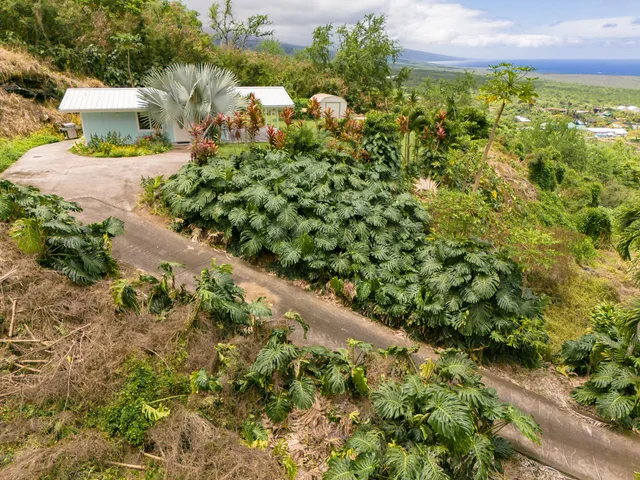 $990,000 | 82-5900 Government Main Road, Captain Cook, HI 96704