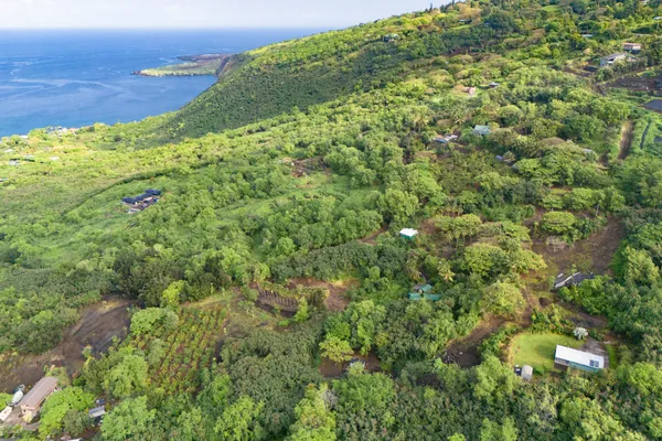 $990,000 | 82-5900 Government Main Road, Captain Cook, HI 96704