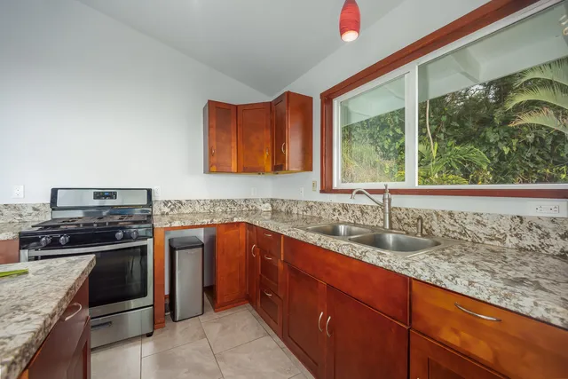 $990,000 | 82-5900 Government Main Road, Captain Cook, HI 96704