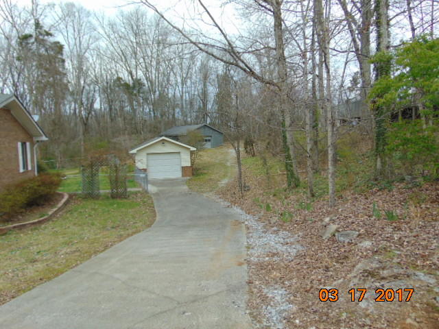 409 Engel Road Loudon, TN 37774 - Photo 18 of 18 Garages