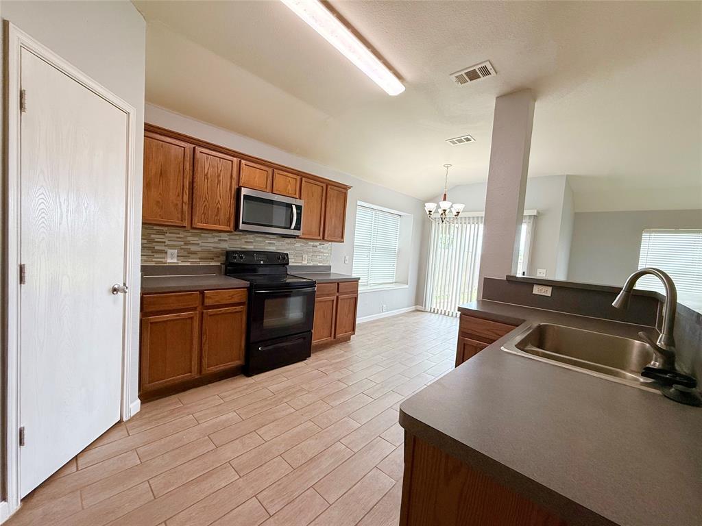 1705 Desperado Road Fort Worth, TX 76131 - Photo 10 of 20