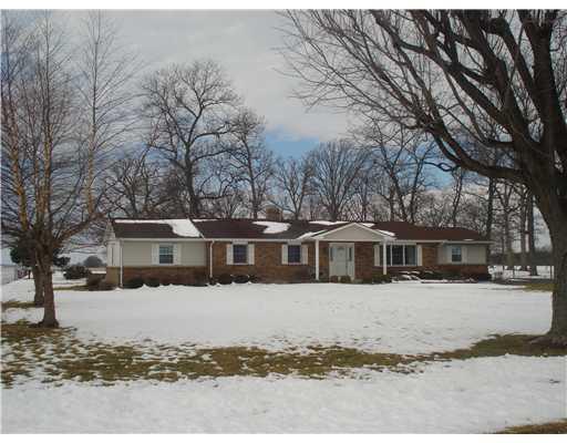 1581 Grant Springfield, OH 45502 - Photo 2 of 25