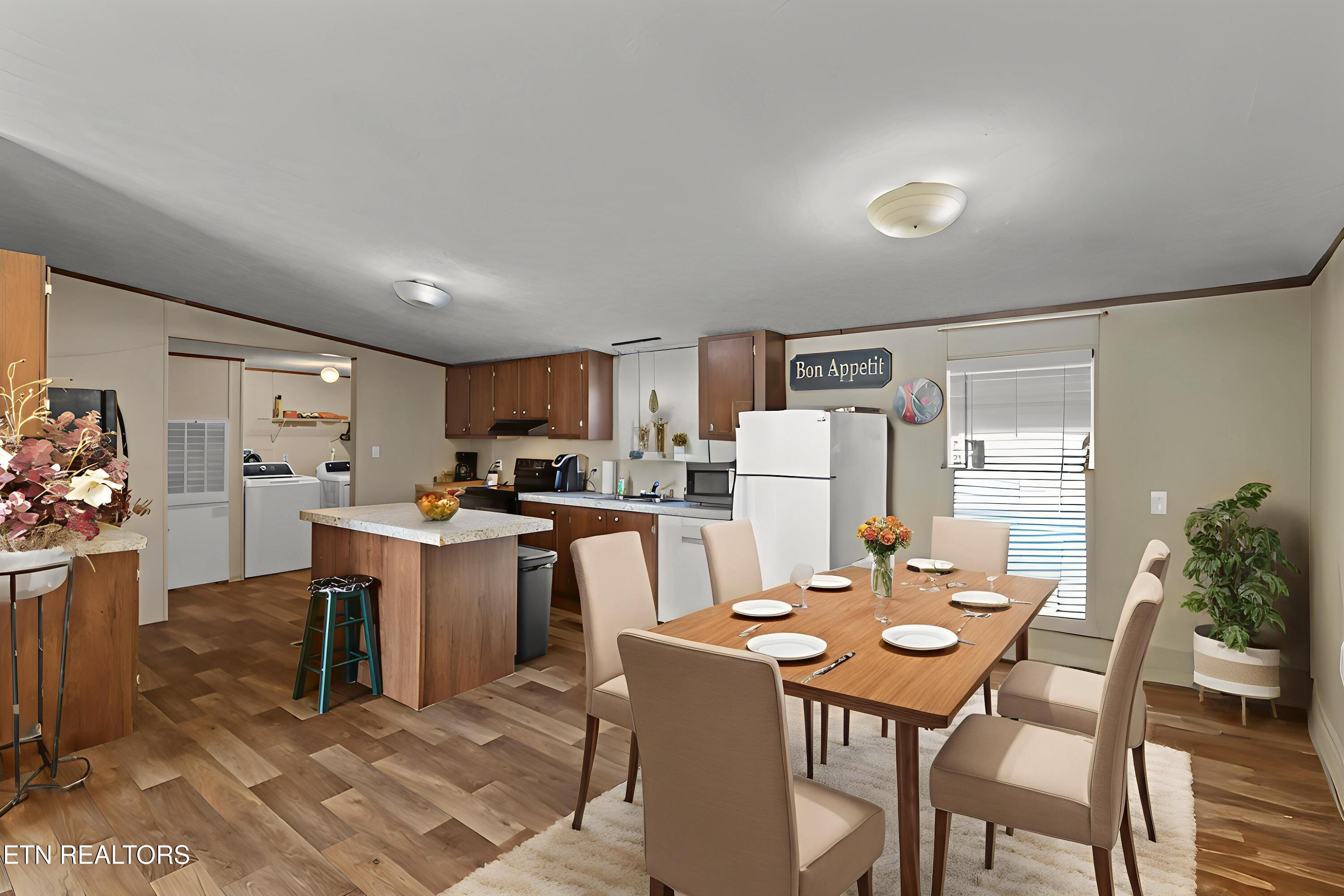 4275 Shady Road Strawberry Plains, TN 37871 - Photo 5 of 21 dining room VS 009-4725ShadyRoad-Strawbe