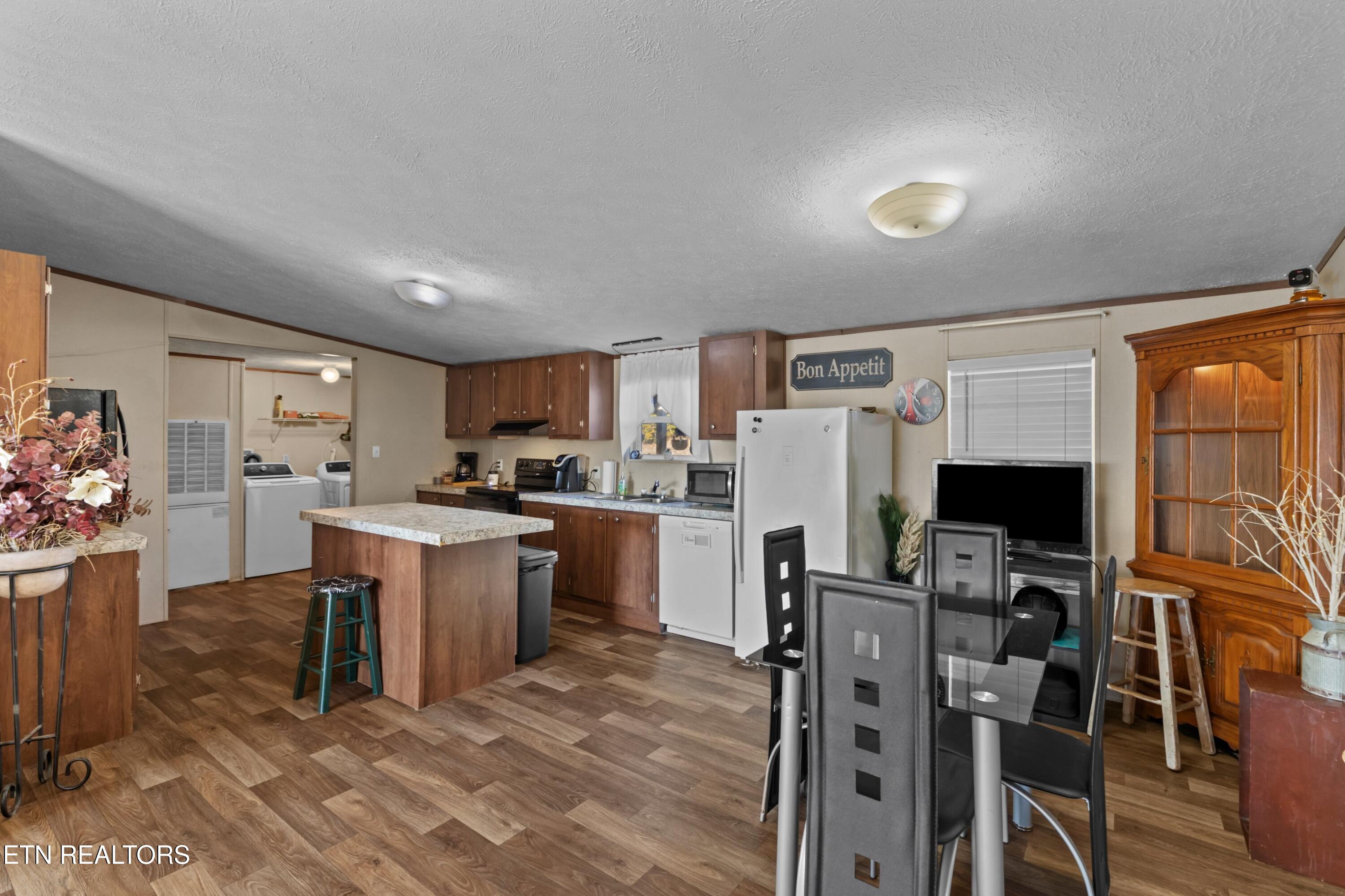 4275 Shady Road Strawberry Plains, TN 37871 - Photo 6 of 21 009-4725ShadyRoad-StrawberryPlains-TN-37