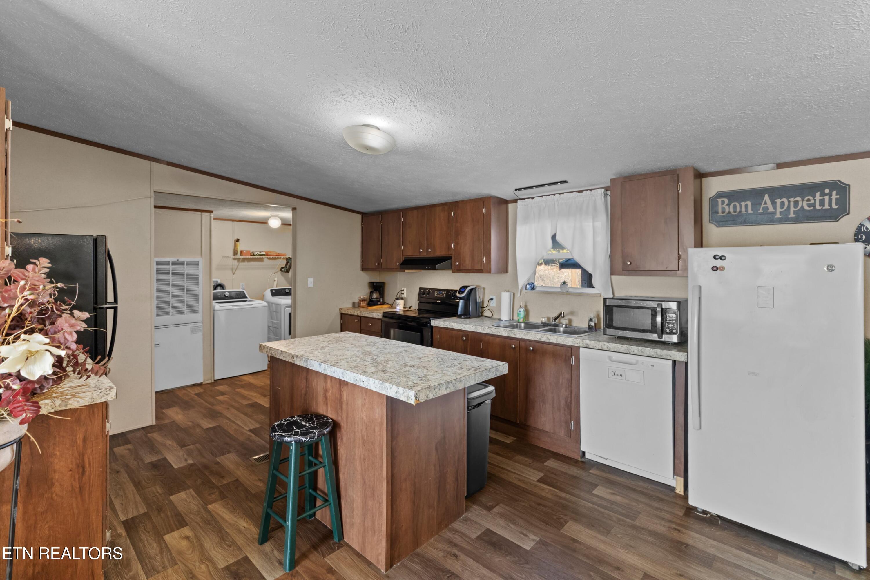 4275 Shady Road Strawberry Plains, TN 37871 - Photo 7 of 21 010-4725ShadyRoad-StrawberryPlains-TN-37