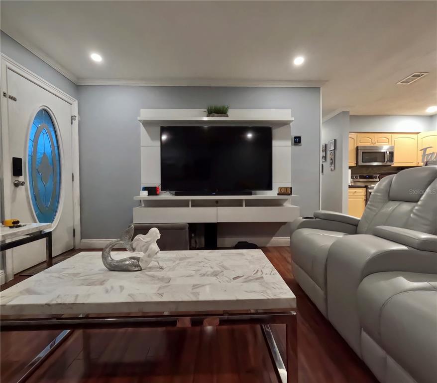 5928 Yorkshire Road Tampa, FL 33634 - Photo 8 of 66 Gallery Image 8