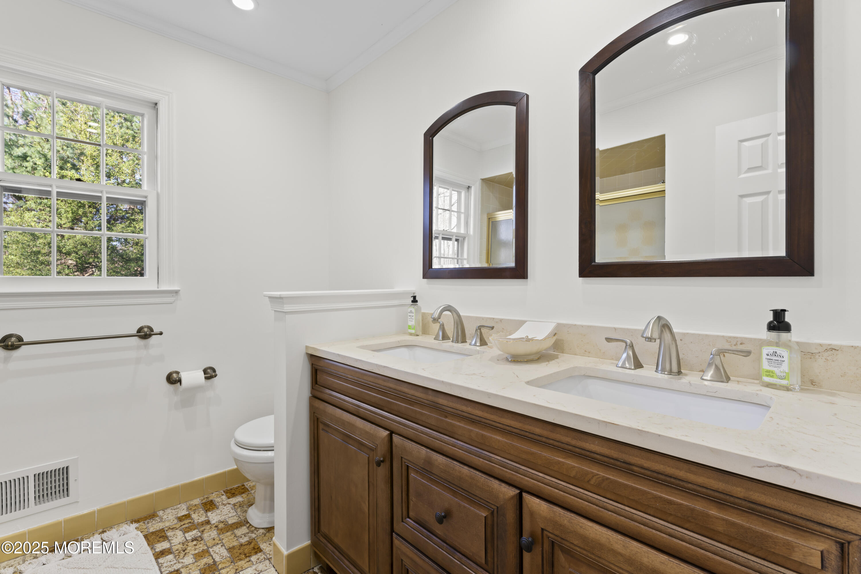 11 Rimwood Lane Colts Neck, NJ 07722 - Photo 20 of 43 photos_high_resolution__HOM0125