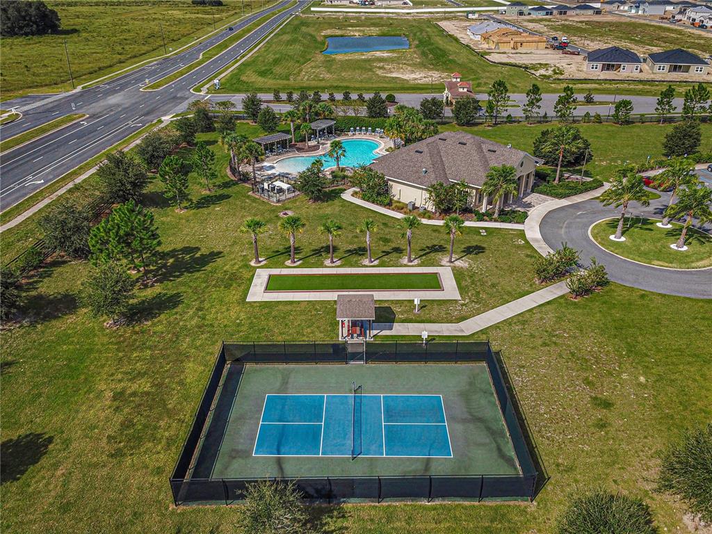 6233 Southwest 89th St Road Ocala, FL 34476 - Photo 35 of 39 a view of a pool