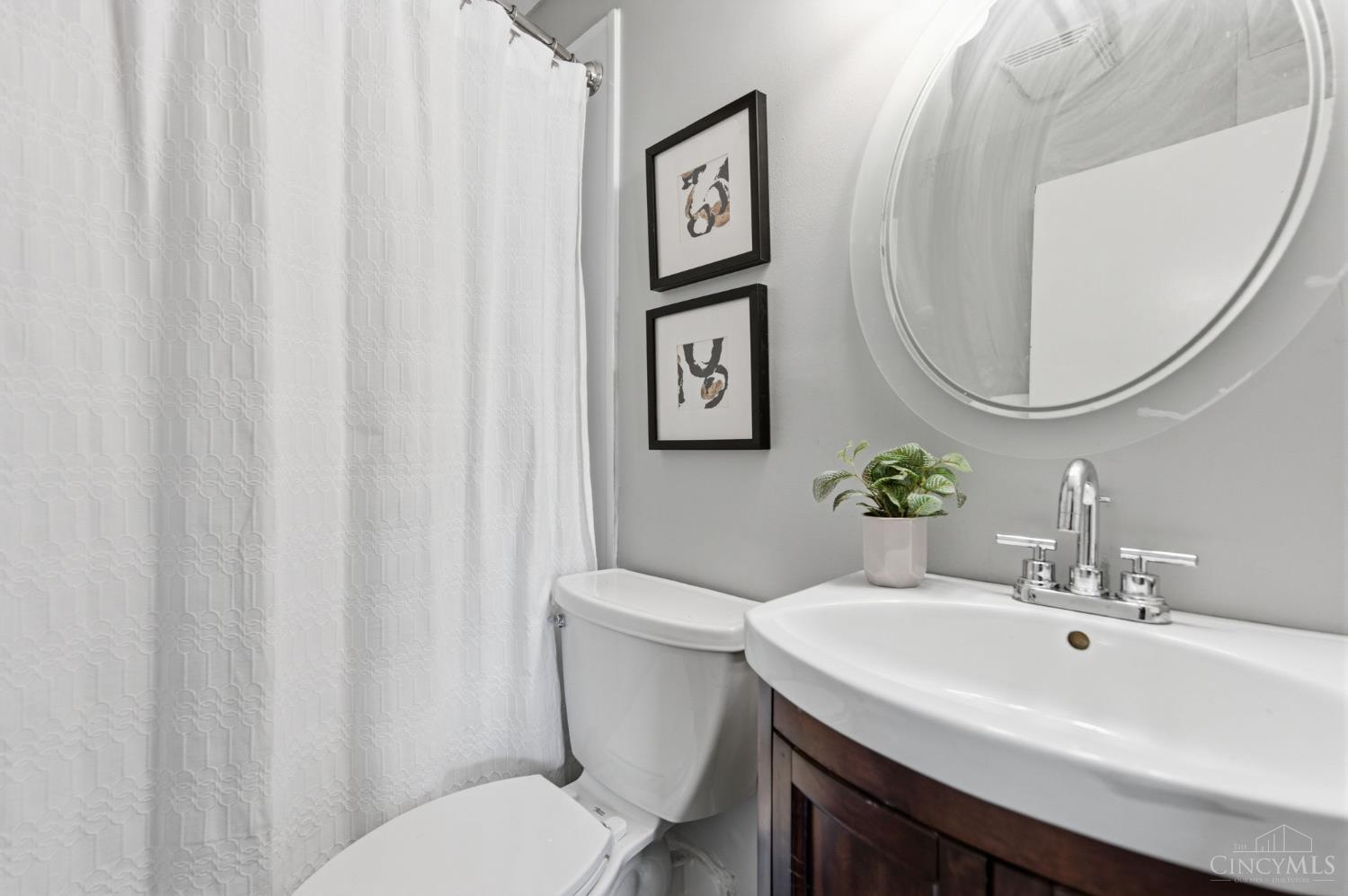 1815 William Howard Taft Road, Unit 502 Cincinnati, OH 45206 - Photo 15 of 28