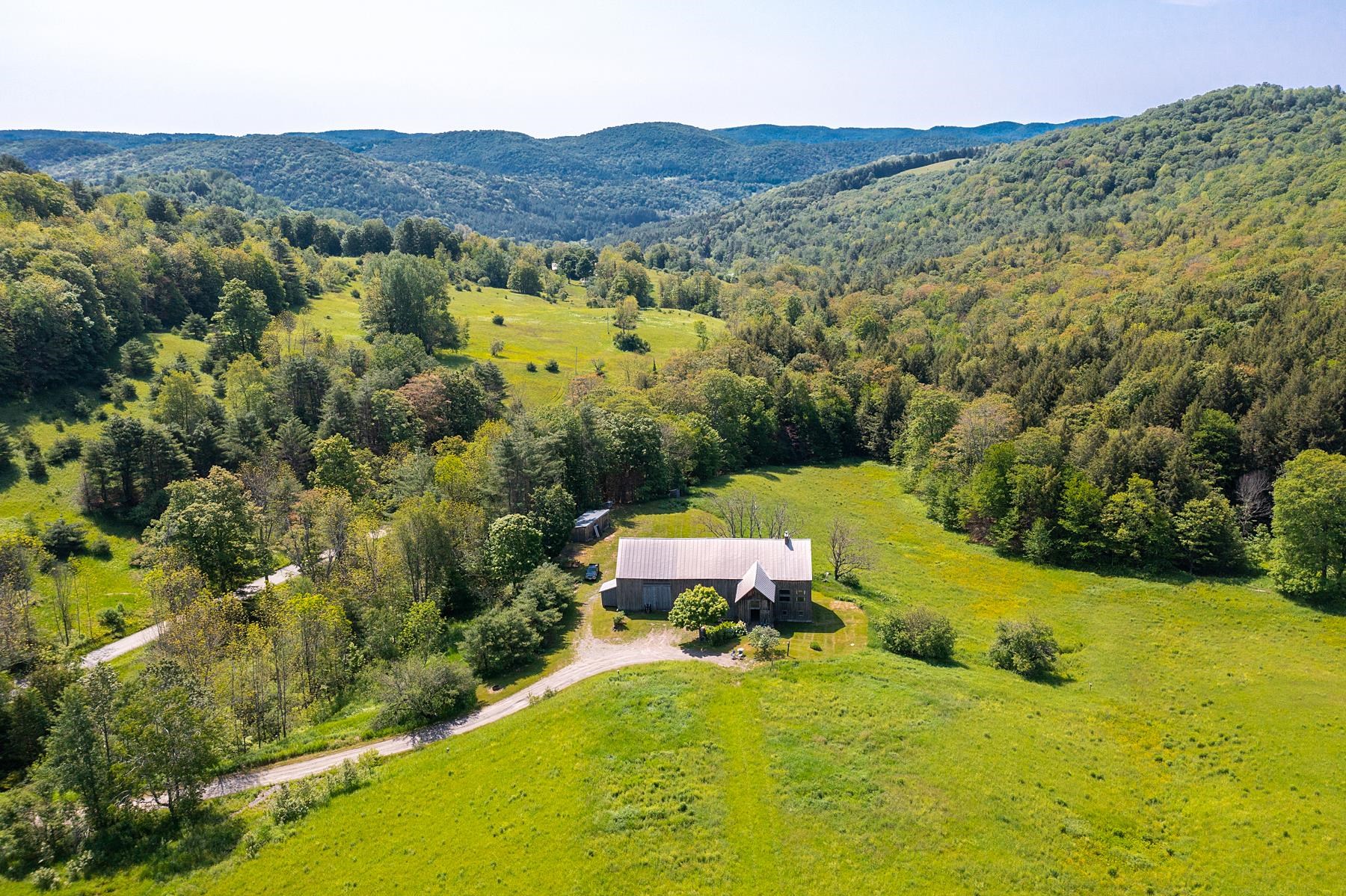 131 Whitney Hill Road Tunbridge, VT 05077 - Photo 3 of 40