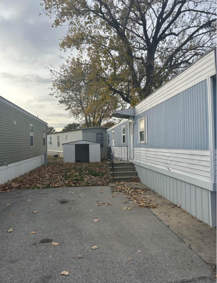 8800 South Harlem Avenue, Unit 808 Bridgeview, IL 60455 - Photo 2 of 10