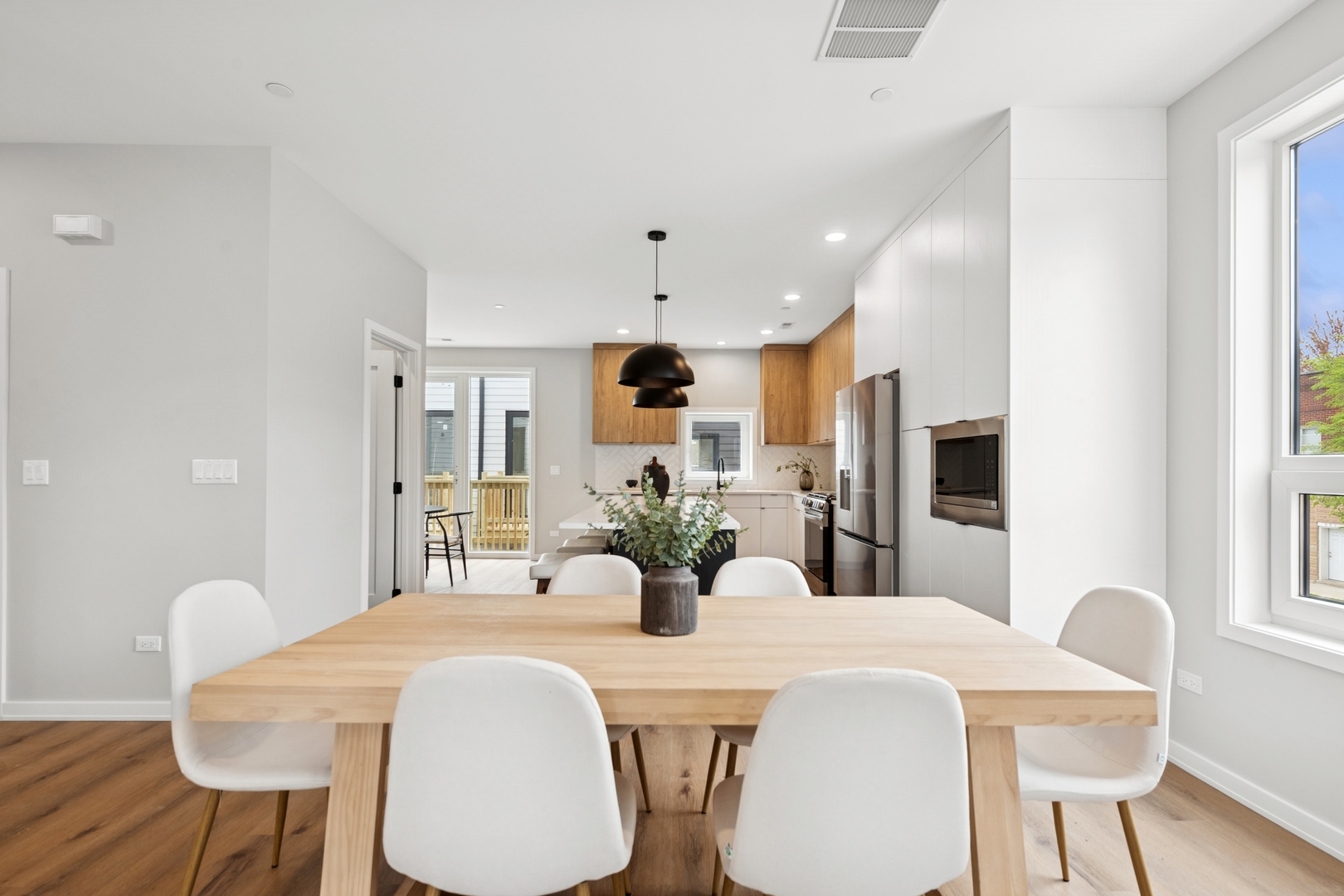 944 Beloit Avenue, Unit 4 Forest Park, IL 60130 - Photo 5 of 34