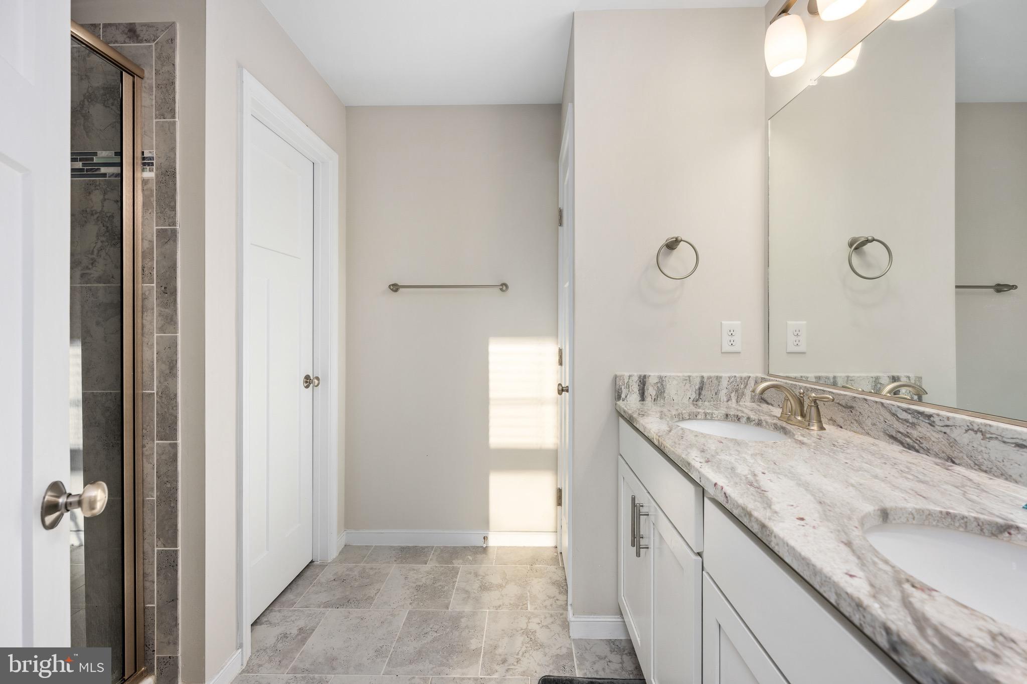 1002 Lakeview Parkway Locust Grove, VA 22508 - Photo 17 of 30 Primary bath - stall shower