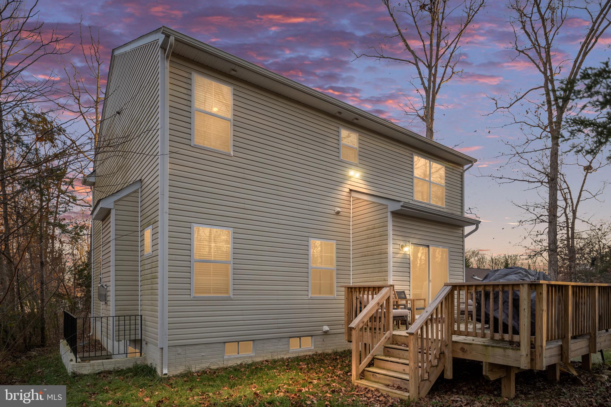1002 Lakeview Parkway Locust Grove, VA 22508 - Photo 27 of 30 Rear exterior deck for outdoor entertainment
