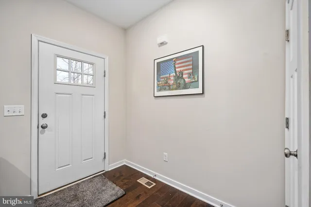 $479,000 | 1002 Lakeview Parkway, Locust Grove, VA 22508