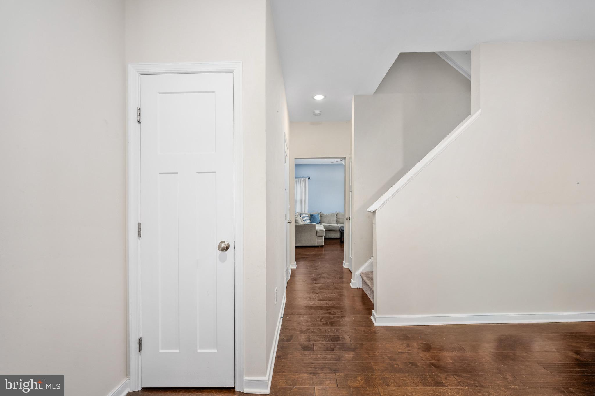 1002 Lakeview Parkway Locust Grove, VA 22508 - Photo 6 of 30 Staircase and main-level hallway