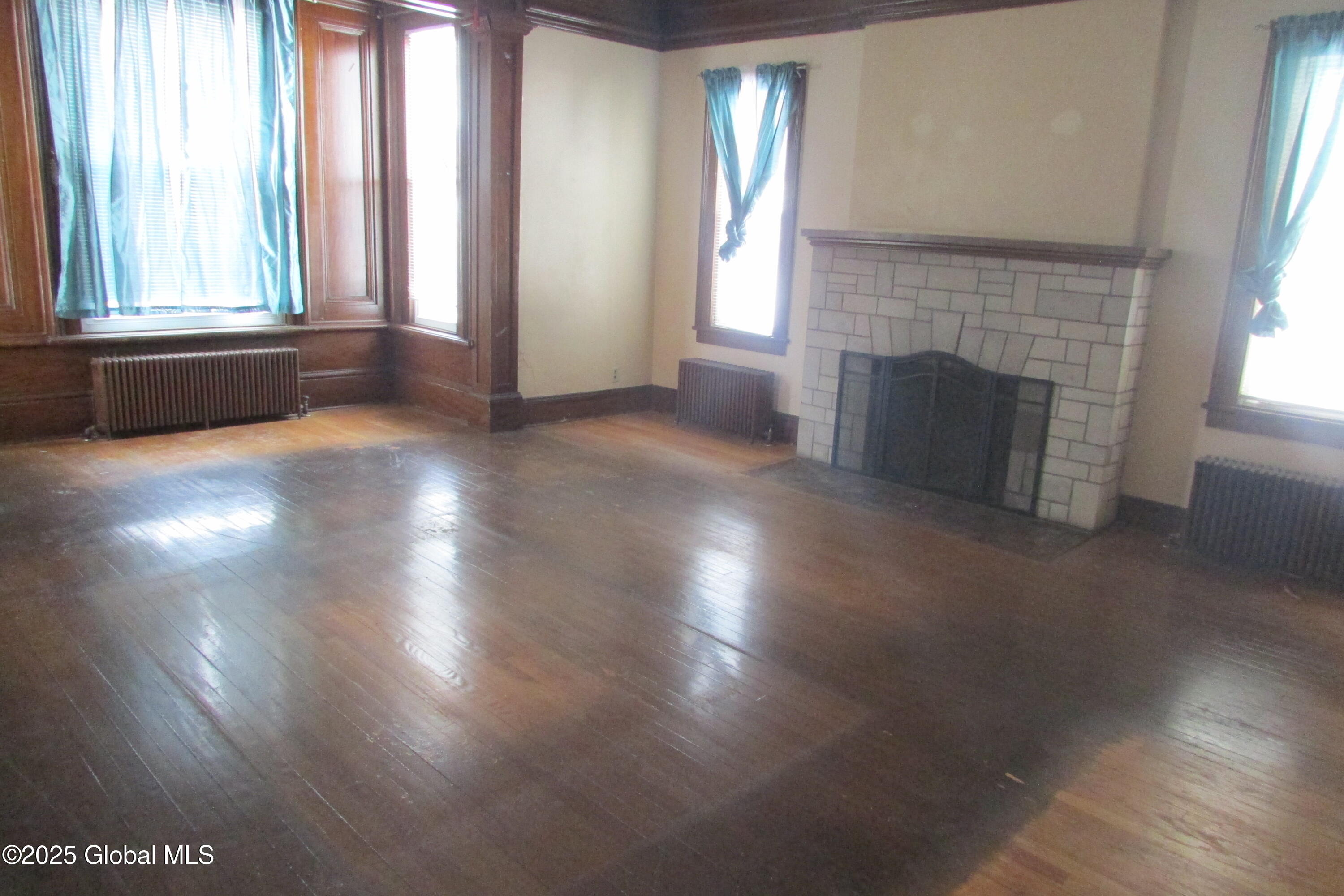 1068 New Scotland Road Albany, NY 12208 - Photo 5 of 51 IMG_2836