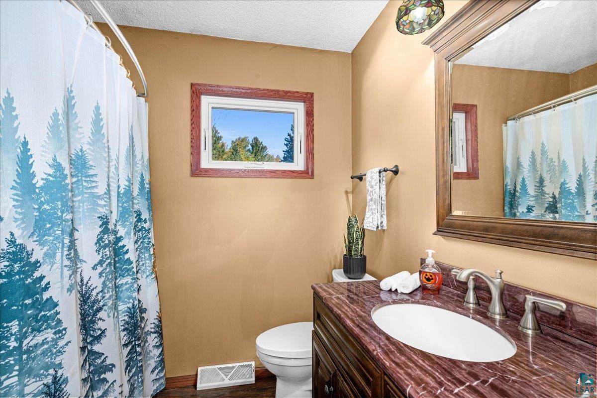 1919 West Arrowhead Road Duluth, MN 55811 - Photo 11 of 39 Gallery Image 11