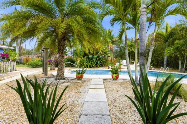$8,500 | 4268 Maurice Drive, Delray Beach, FL 33445