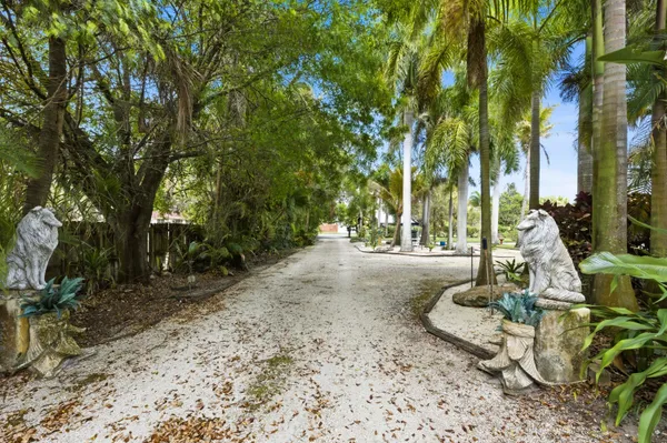 $8,500 | 4268 Maurice Drive, Delray Beach, FL 33445