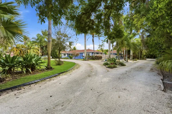 $8,500 | 4268 Maurice Drive, Delray Beach, FL 33445