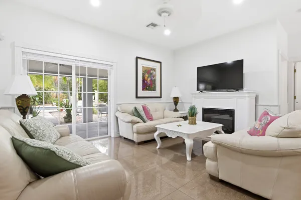 $8,500 | 4268 Maurice Drive, Delray Beach, FL 33445