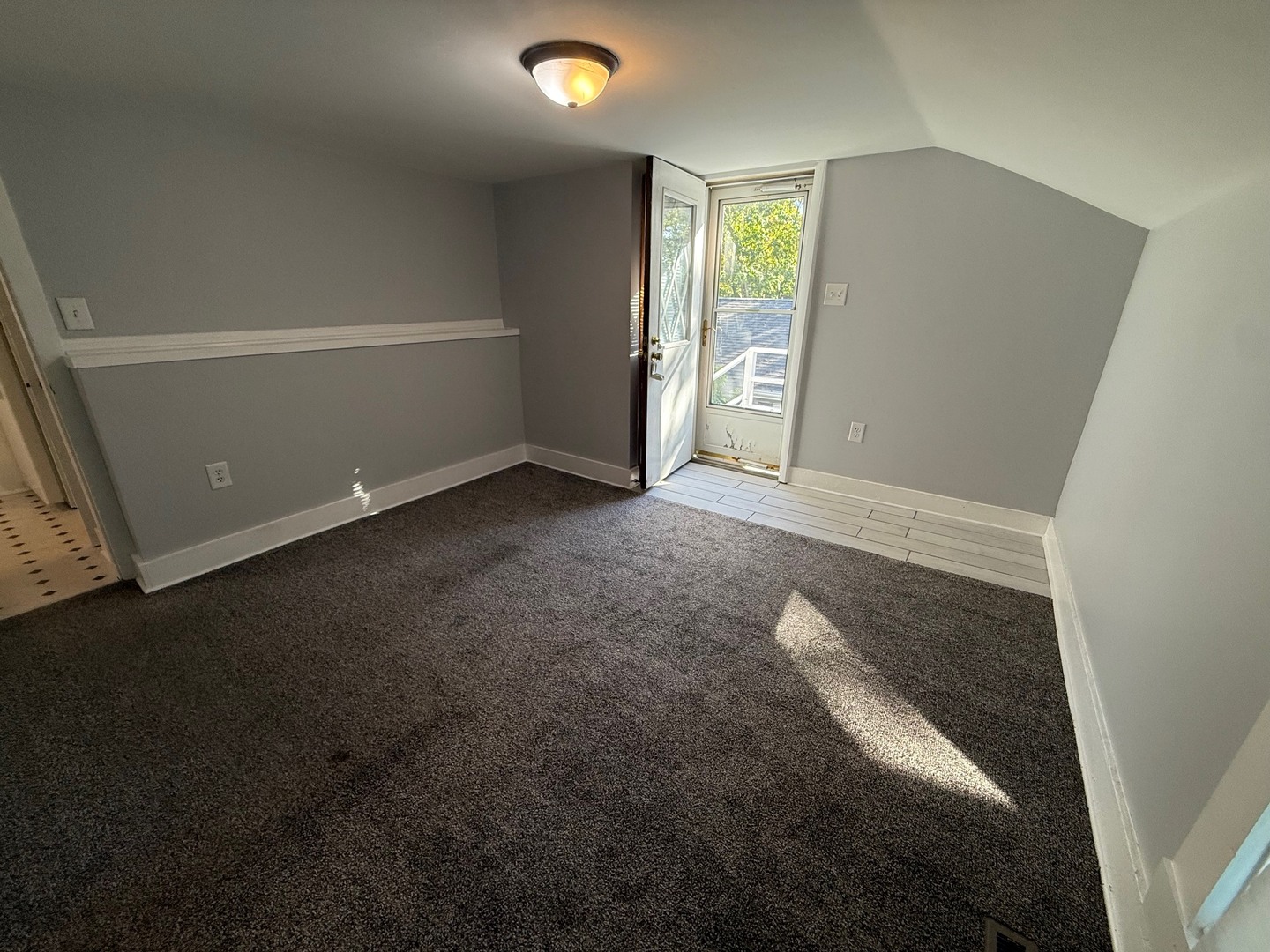 326 1/2 South Walnut Street Sycamore, IL 60178 - Photo 5 of 10