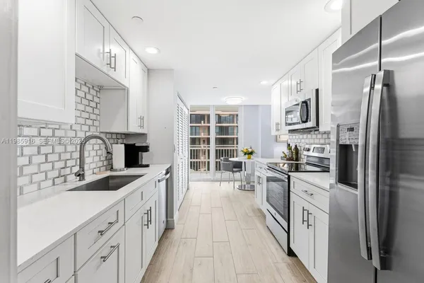 $1,350,000 | 500 Ocean Drive, Unit E12A, Juno Beach, FL 33408