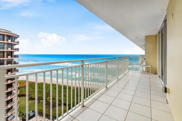 $1,350,000 | 500 Ocean Drive, Unit E12A, Juno Beach, FL 33408