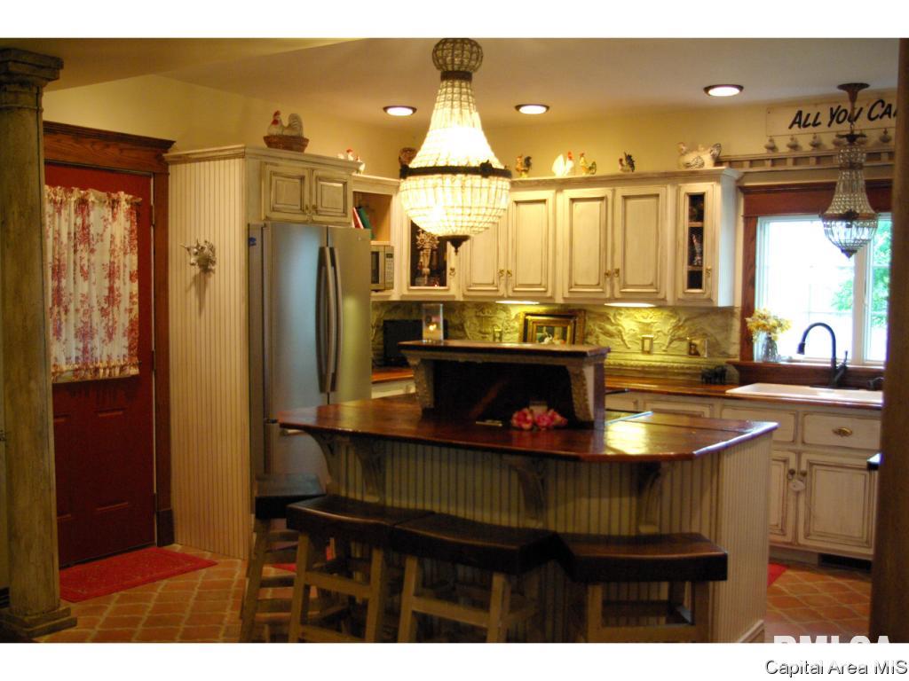 14976 Stagecoach Road Carlinville, IL 62626 - Photo 17 of 36 Gallery Image 17