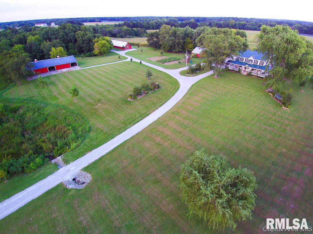 14976 Stagecoach Road Carlinville, IL 62626 - Photo 3 of 36 Gallery Image 3