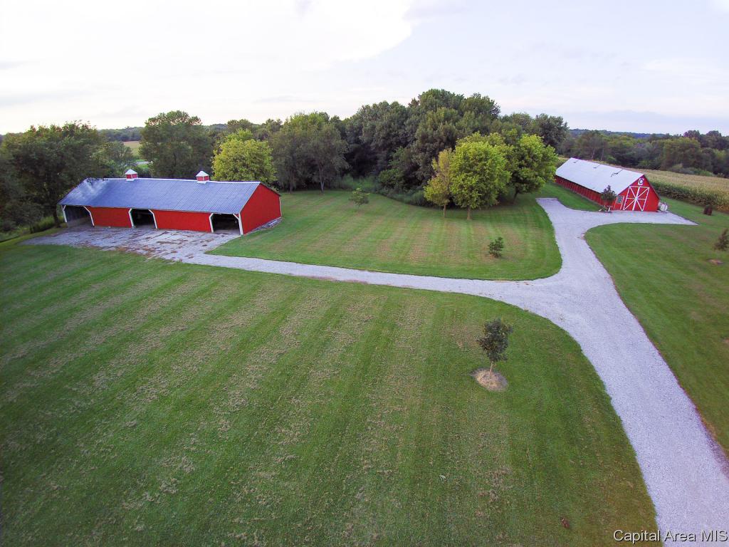14976 Stagecoach Road Carlinville, IL 62626 - Photo 5 of 36 Gallery Image 5