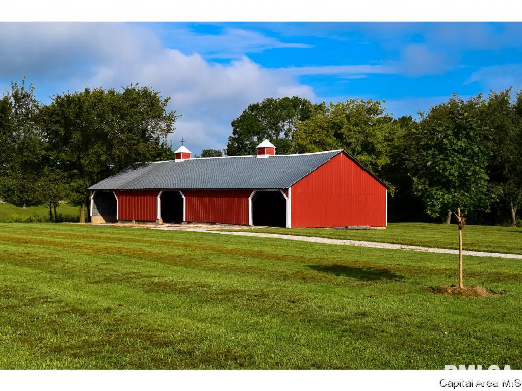 14976 Stagecoach Road Carlinville, IL 62626 - Photo 6 of 36 Gallery Image 6